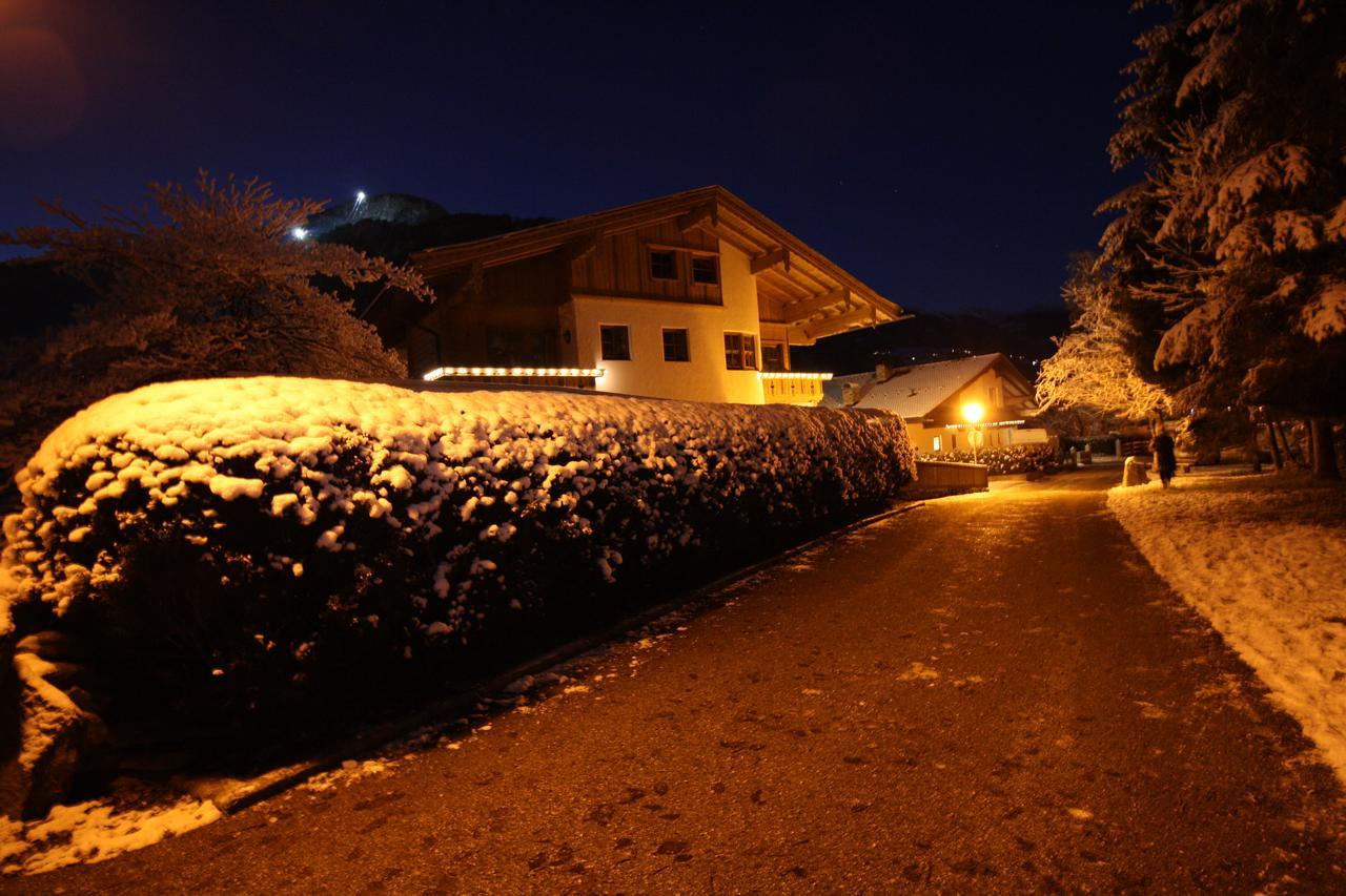 Vronis Waldhaus Adults Only Aparthotel Mayrhofen Exterior photo